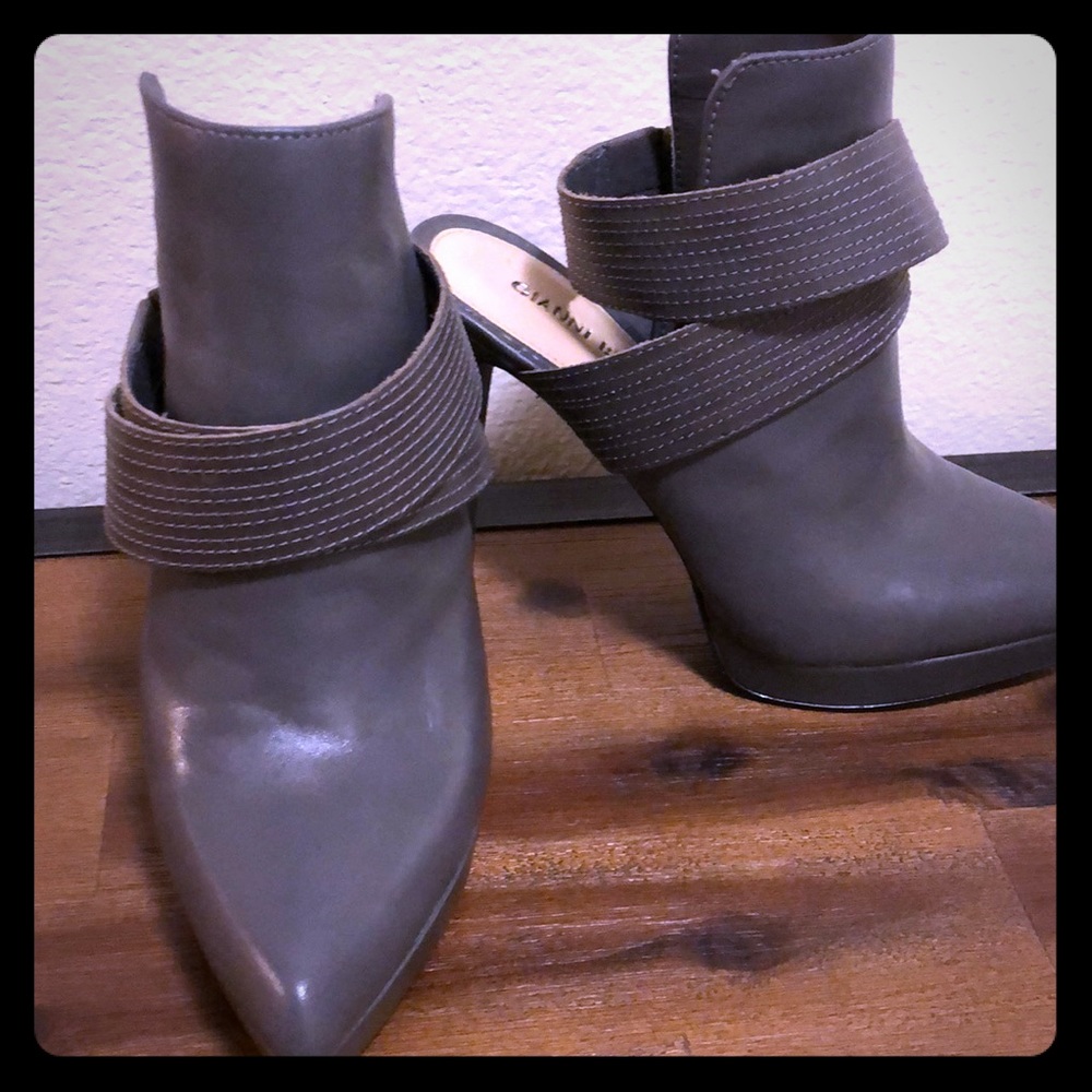 Never worn heels